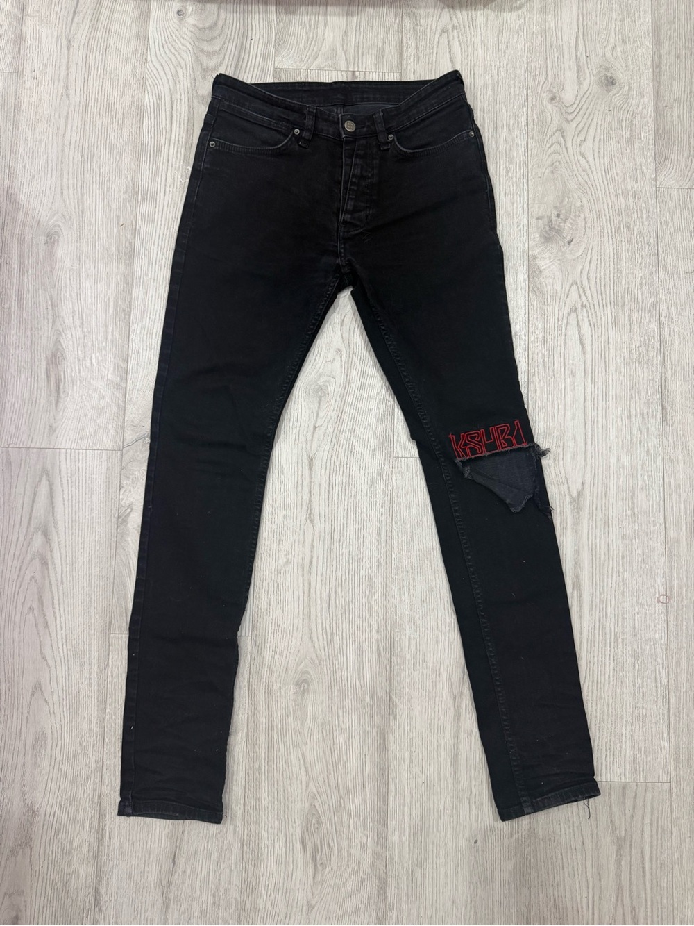 Ksubi mens jean van winkle 30 jeans laid black sting red